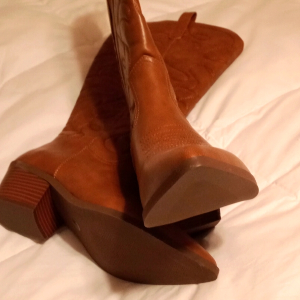 Lane Bryant DreamCloud Western Boots NWOT Size 9W, wide calf